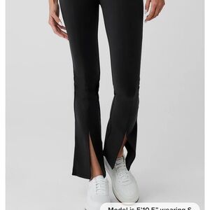 Airbrush High-Waist Flutter Legging Black